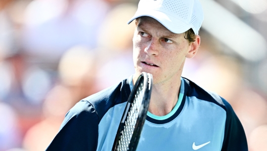 MONTREAL, CANADA - AUGUST 10: Jannik Sinner of Italy looks on against Alejandro Tabilo of Chile in the Men's Singles third round match during Day Five of the ATP Masters 1000 National Bank Open at Stade IGA on August 10, 2024 in Montreal, Canada.   Minas Panagiotakis/Getty Images/AFP (Photo by Minas Panagiotakis / GETTY IMAGES NORTH AMERICA / Getty Images via AFP)