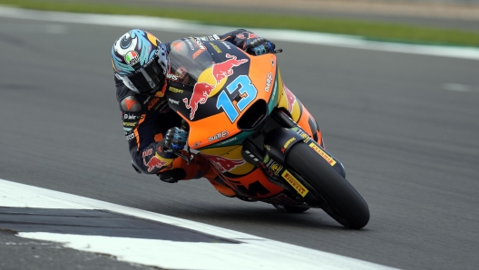 epa11522198 Italian rider Celestino Vietti of Red Bull KTM Ajo team in action during the Moto2 Qualifying session at the Motorcycling Grand Prix of Great Britain at the Silverstone race track, Britain, 03 August 2024.  EPA/TIM KEETON