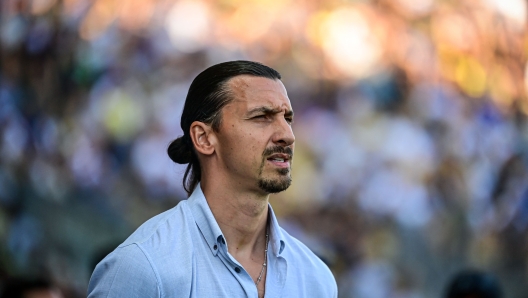 AC Milan's Swedish senior advisor Zlatan Ibrahimovic looks on ahead of the Italian Serie A football match between Parma Calcio 1913 and AC Milan at Ennio-Tardini Stadium in Parma, on August 24, 2024. (Photo by Piero CRUCIATTI / AFP)