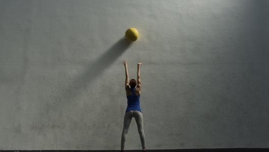 Wall Balls: l'allenamento più semplice e dai mille benefici per tutto il corpo