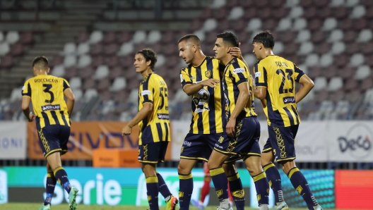 esultanza gol 1-0 Kevin Piscopo (Juve Stabia) , durante la partita tra Juve Stabia e  Mantova del Campionato italiano di calcio Serie BKT 2024/2025 - Stadio Leonardo Garilli di Piacenza, Italia - 28 agosto 2024 - Sport (foto di Filippo Venezia LaPresse)