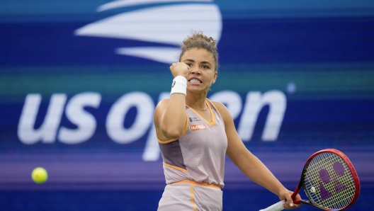 Jasmine Paolini, of Italy, reacts after scoring a point against Yulia Putintseva, of Kazakhstan, of the United States, during the third round of the U.S. Open tennis championships, Saturday, Aug. 31, 2024, in New York. (AP Photo/Julia Nikhinson)