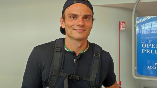 Il canottiere Giacomo Perini in partenza per le Paralimpiadi di Parigi all'aeroporto di Fiumicino, Roma, 25 agosto 2024. ANSA/TELENEWS