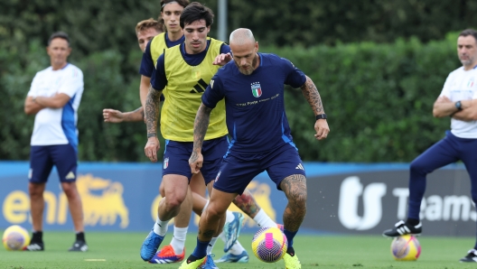 FLORENCE, ITALY - SEPTEMBER 02:  Federico Dimarco of Italy in action during a Italy training session at Centro Tecnico Federale di Coverciano on September 02, 2024 in Florence, Italy. (Photo by Claudio Villa/Getty Images)