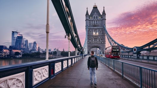 UK, dal 2025 arriva l'Electronic Travel Authorisation. Come funziona l'ingresso per turismo