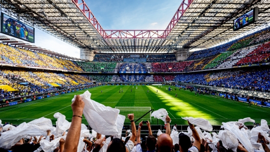 MILAN, ITALY - MAY 19: Inter’s fans put up a choreography prior to kick-off in the Serie A TIM match between FC Internazionale and SS Lazio at Stadio Giuseppe Meazza on May 19, 2024 in Milan, Italy. (Photo by FC Internazionale/Inter via Getty Images)