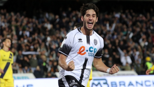 Cristian Shpendi (Cesena) esulta durante la partita tra Cesena e Modena del Campionato di calcio Serie BKT 2024/25 - Orogel Stadium Dino Manuzzi, Cesena (FC), Italia - 13 agosto 2024 - sport calcio
- Campionato di calcio Serie BKT 2024/25 - Sport (foto di Fabrizio Zani/LaPresse)