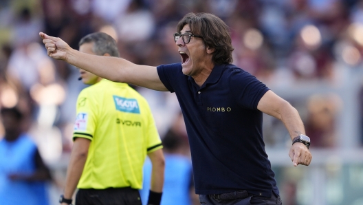 Torino?s head coach Paolo Vanoli during the Serie A soccer match between Torino FC and Lecce at the Stadio Olimpico Grande Torino in Turin, north west Italy - September 15, 2024. Sport - Soccer EXCLUSIVE TORINO FC (Photo by Fabio Ferrari/LaPresse)