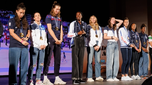 ILARIA SPIRITO, MONICA DE GENNARO E Ekaterina Antropova
PRESENTAZIONE CAMPIONATO PALLAVOLO SERIE A FEMMINILE 2024-2025
COURMAYEUR (AO) 19-09-2024
FOTO FILIPPO RUBIN / LVF