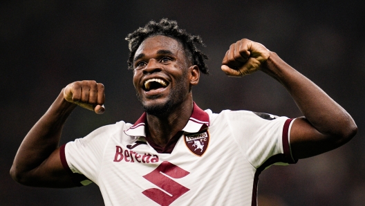 Torino’s Duvan Zapata celebrates after scoring  during the Serie A soccer match between Milan and Torino at the San Siro Stadium in Milan, north Italy - Saturday, August 17, 2024. Sport - Soccer . (Photo by Marco Alpozzi/Lapresse)