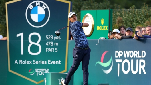 VIRGINIA WATER, ENGLAND - SEPTEMBER 21: Matteo Manassero of Italy tees off on the 18th hole during day three of the BMW PGA Championship 2024 at Wentworth Club on September 21, 2024 in Virginia Water, England. (Photo by Andrew Redington/Getty Images)