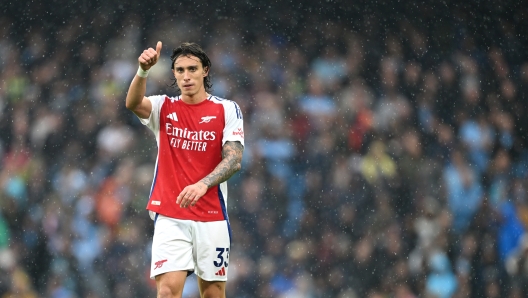 MANCHESTER, ENGLAND - SEPTEMBER 22: Riccardo Calafiori of Arsenal looks on during the Premier League match between Manchester City FC and Arsenal FC at Etihad Stadium on September 22, 2024 in Manchester, England. (Photo by Michael Regan/Getty Images)