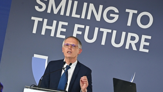 Carlos Tavares Amministratore delegato di Stellantis  durante le celebrazioni per i 125 anni della Fiat presso la pista 500 sul tetto del lingotto, Torino, 11 luglio 2024 ANSA/ ALESSANDRO DI MARCO --- --- Carlos Tavares CEO of Stellantis during the celebrations for the 125 years of Fiat at the 500 track on the Lingotto roof, Turin, 11 July 2024 ANSA/ ALESSANDRO DI MARCO