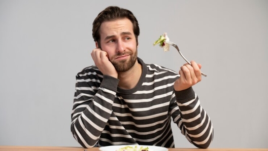 Mangiare cavallette? Potrebbe migliorare il sonno, i capelli e la libido