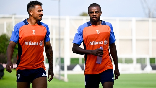 TURIN, ITALY - AUGUST 22: Danilo, Pierre Kalulu of Juventus during a training session on August 22, 2024 in Turin, Italy. (Photo by Daniele Badolato - Juventus FC/Juventus FC via Getty Images)