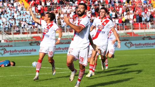 Esultanza gol Leonardo Mancuso Mantova durante la partita tra Mantova e Cittadella  del Campionato italiano di calcio Serie BKT 2024/2025 - Stadio Danilo Martelli di Mantova Italia - 22 settmbre 2024 - Sport (foto di Gianni Santandrea/LaPresse)