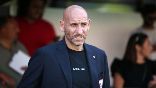 Mister Davide Possanzini del Mantova durante una partita di Serie B.