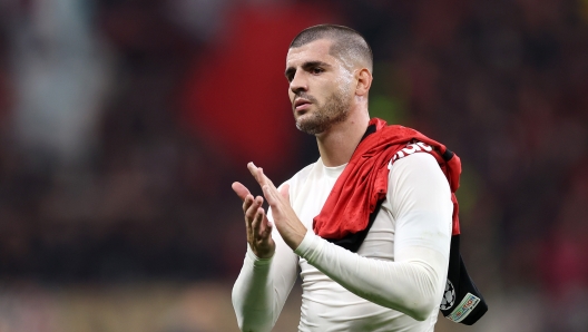 LEVERKUSEN, GERMANY - OCTOBER 01: Alvaro Morata of AC Milan acknowledges the fans after the UEFA Champions League 2024/25 League Phase MD2 match between Bayer 04 Leverkusen and AC Milan at BayArena on October 01, 2024 in Leverkusen, Germany. (Photo by Lars Baron/Getty Images)