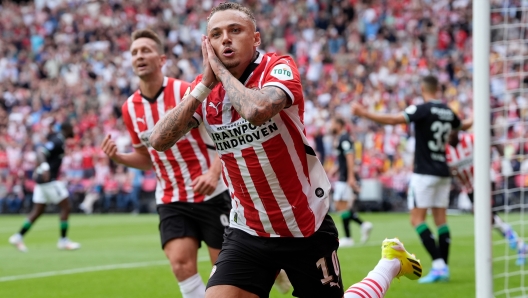 EINDHOVEN, NETHERLANDS - AUGUST 4: Noa Lang of PSV celebrates 1-0 during the Dutch Johan Cruijff Schaal  match between PSV v Feyenoord at the Philips Stadium on August 4, 2024 in Eindhoven Netherlands (Photo by Photoprestige/Soccrates/Getty Images)