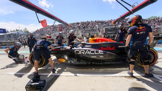 Red Bull Racing's Dutch driver Max Verstappen makes a pit stop during the first practice session for the 2024 Canada Formula One Grand Prix at Circuit Gilles-Villeneuve in Montreal, Canada, on June 7, 2024. (Photo by Geoff Robins / AFP)