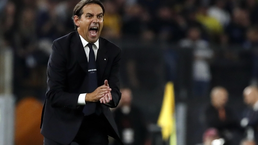 Inter's coach Simone Inzaghi reacts during the Italian Serie A soccer match AS Roma vs FC Inter at Olimpico stadium in Rome, Italy, 20 October 2024. ANSA/ANGELO CARCONI