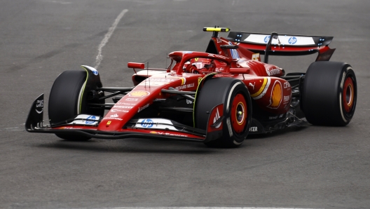 MEXICO CITY, MEXICO - OCTOBER 27: Carlos Sainz of Spain driving (55) the Ferrari SF-24 on track during the F1 Grand Prix of Mexico at Autodromo Hermanos Rodriguez on October 27, 2024 in Mexico City, Mexico. (Photo by Chris Graythen/Getty Images)