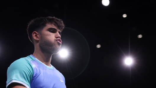 PARIS, FRANCE - OCTOBER 31: Carlos Alcaraz of Spain reacts against Ugo Humbert of France in their Men's Singles Third Round match on day four of the Rolex Paris Masters 2024 on October 31, 2024 in Paris, France. (Photo by Julian Finney/Getty Images)