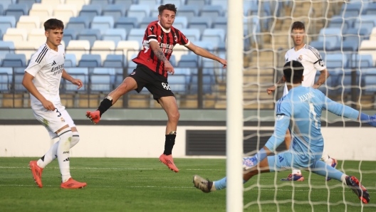 MADRID, SPAIN - NOVEMBER 05: Diego Sia of AC Milan U20 scores his team's first goal during the UEFA Youth League 2024/25 League match between Real Madrid C.F. and AC Milan at Estadio Alfredo Di Stefano on November 05, 2024 in Madrid, Spain. (Photo by Giuseppe Cottini/AC Milan via Getty Images)