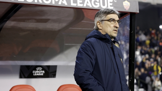 Roma's head coach Ivan Juric prior to the Europa League opening phase soccer match between Union SG and Roma at the King Baudouin stadium in Brussels, Thursday, Nov. 7, 2024. (AP Photo/Omar Havana)