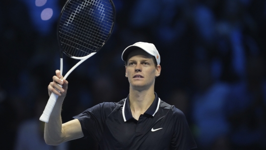 Italy\'s Jannik Sinner celebrates after winning the singles tennis match of the ATP World Tour Finals against Australia\'s Alex de Minaur, at the Inalpi Arena, in Turin, Italy, Sunday, Nov. 10, 2024. (AP Photo/Antonio Calanni)