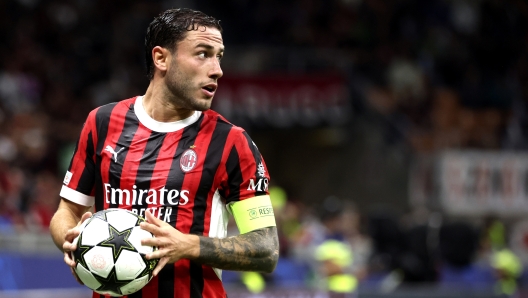 MILAN, ITALY - SEPTEMBER 17: Davide Calabria of AC Milan in action during the UEFA Champions League 2024/25 League Phase MD1 match between AC Milan and Liverpool FC at Stadio San Siro on September 17, 2024 in Milan, Italy. (Photo by Giuseppe Cottini/AC Milan via Getty Images)