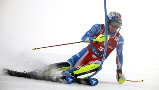 LEVI, FINLAND - NOVEMBER 17: Clement Noel of Team France in action during the Audi FIS Alpine Ski World Cup Men's Slalom on November 17, 2024 in Levi, Finland. (Photo by Christophe Pallot/Agence Zoom/Getty Images)