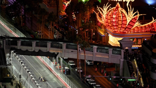 LAS VEGAS, NEVADA - NOVEMBER 23: Max Verstappen of the Netherlands driving the (1) Oracle Red Bull Racing RB20 on track during the F1 Grand Prix of Las Vegas at Las Vegas Strip Circuit on November 23, 2024 in Las Vegas, Nevada.   Clive Mason/Getty Images/AFP (Photo by CLIVE MASON / GETTY IMAGES NORTH AMERICA / Getty Images via AFP)