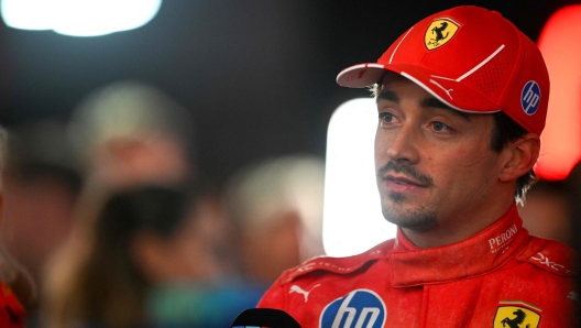 LAS VEGAS, NEVADA - NOVEMBER 23: Fourth placed Charles Leclerc of Monaco and Ferrari talks to the media in the Paddock after the F1 Grand Prix of Las Vegas at Las Vegas Strip Circuit on November 23, 2024 in Las Vegas, Nevada.   Rudy Carezzevoli/Getty Images/AFP (Photo by Rudy Carezzevoli / GETTY IMAGES NORTH AMERICA / Getty Images via AFP)