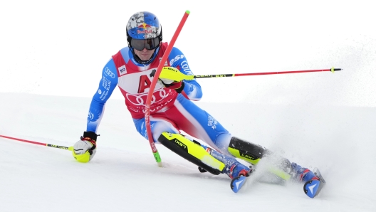 GURGL, AUSTRIA - NOVEMBER 24: Clement Noel of Team France in action during the Audi FIS Alpine Ski World Cup Men's Slalom on November 24, 2024 in Gurgl, Austria. (Photo by Millo Moravski/Agence Zoom/Getty Images)