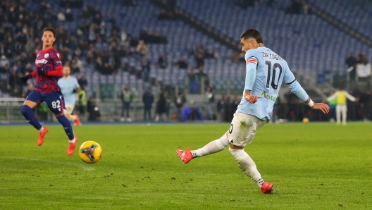 ROME, ITALY - NOVEMBER 24: Mattia Zaccagni of Lazio scores his team's second goal during the Serie A match between SS Lazio and Bologna at Stadio Olimpico on November 24, 2024 in Rome, Italy. (Photo by Paolo Bruno/Getty Images)