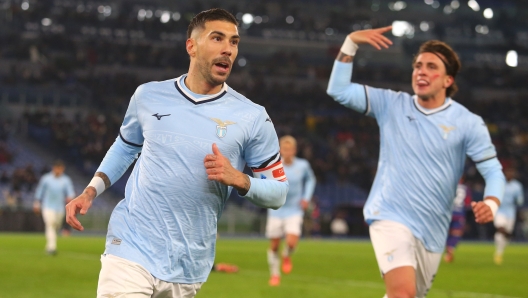 ROME, ITALY - NOVEMBER 24: Mattia Zaccagni of Lazio (L) celebrates scoring his team's second goal during the Serie A match between SS Lazio and Bologna at Stadio Olimpico on November 24, 2024 in Rome, Italy. (Photo by Paolo Bruno/Getty Images)