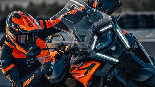 2025 KTM SUPER ADVENTURE S EVO