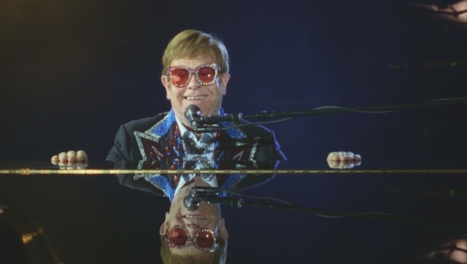 Elton John e il problema alla vista