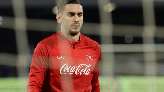 Napoli?s goalkeeper Alex Meret  during the Serie A soccer match between Napoli and Roma at the Diego Armando Maradona Stadium in Naples, southern italy - Sunday , November 24 , 2024. Sport - Soccer .  (Photo by Alessandro Garofalo/LaPresse)