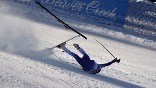 Italy's Guglielmo Bosca crashes during a men's World Cup downhill training run Thursday, Dec. 5, 2024, in Beaver Creek, Colo. (AP Photo/Robert F. Bukaty)