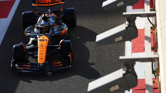 ABU DHABI, UNITED ARAB EMIRATES - DECEMBER 07: Oscar Piastri of Australia driving the (81) McLaren MCL38 Mercedes in the Pitlane during final practice ahead of the F1 Grand Prix of Abu Dhabi at Yas Marina Circuit on December 07, 2024 in Abu Dhabi, United Arab Emirates. (Photo by Mark Thompson/Getty Images)