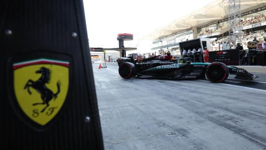 epa11761886 Mercedes driver Lewis Hamilton of Britain steers out the pits during the third practice session for the Formula One Abu Dhabi Grand Prix, in Abu Dhabi, United Arab Emirates, 07 December 2024. The 2024 Formula One Abu Dhabi Grand Prix is held on the Yas Marina Circuit racetrack on 08 December.  EPA/ALI HAIDER