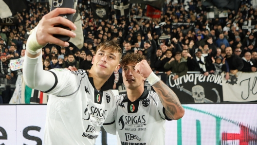 Spezia?s Salvatore Esposito and Spezia?s Francesco Pio Esposito during the Serie B soccer match between Spezia and Cittadella at the Alberto Picco Stadium in La Spezia, Italy - Sunday, December 08, 2024. Sport - Soccer . (Photo by Tano Pecoraro/Lapresse)