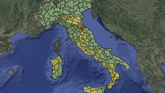 Meteo, la settimana inizia con neve e freddo: allerta arancione su Emilia-Romagna e Calabria