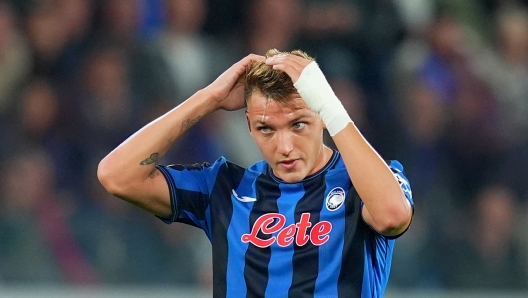 Atalanta?s Mateo Retegui  during the Uefa Champions League soccer match between Atalanta and Arsenal at the Gewiss Stadium in Bergamo, north Italy -Thursday , September 19 2024. Sport - Soccer . (Photo by Spada/LaPresse)