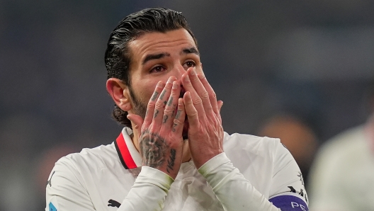 AC Milan’s Theo Hernandez  during the Serie A soccer match between Atalanta and Ac Millan at the Gewiss Stadium in Bergamo , north Italy - Friday , December 6 , 2024. Sport - Soccer . (Photo by Spada/Lapresse)