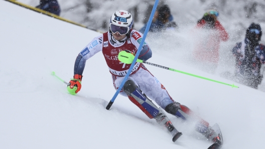 Norway's Henrik Kristoffersen speeds down the course during an alpine ski, men's World Cup slalom in Val d'Isere, France, Sunday, Dec.15, 2024. (AP Photo/Marco Trovati)