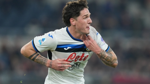 Atalantas Nicolo Zaniolo celebrates after scoring 0-2 during the Serie A EniLive soccer match between Roma and Atalanta at the Rome's Olympic stadium, Italy - Monday  December 2, 2024 - Sport  Soccer ( Photo by Alfredo Falcone/LaPresse )