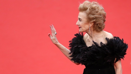 epa07579475 Spanish actress Marisa Paredes arrives for the screening of 'Dolor y Gloria' (Pain and Glory) during the 72nd annual Cannes Film Festival, in Cannes, France, 17 May 2019. The movie is presented in the Official Competition of the festival which runs from 14 to 25 May.  EPA/SEBASTIEN NOGIER